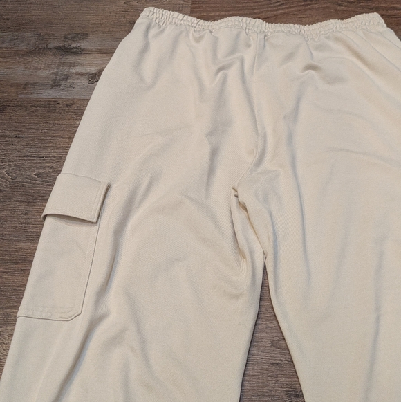 Vuori Boyfriend Cargo Sweatpant Milkweed Heather Sz Small - Picture 9 of 16
